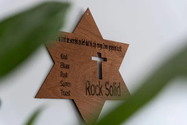 HR Ellen Frederique – lege zalen-bloemen-1