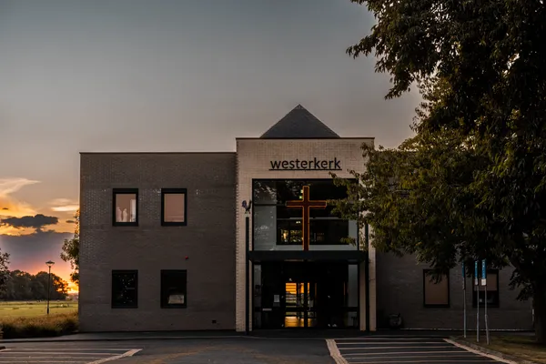 HR Ellen Frederique sep25-94