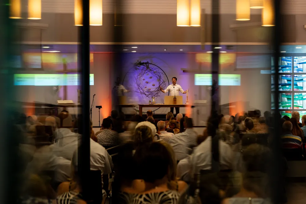 HR Ellen Frederique sep25-95